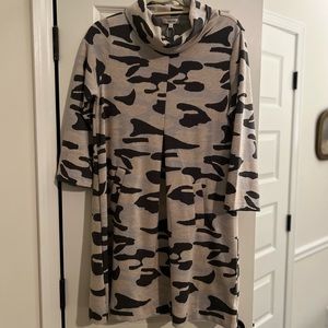 Tyler Boe, M, has pockets and cute detailing